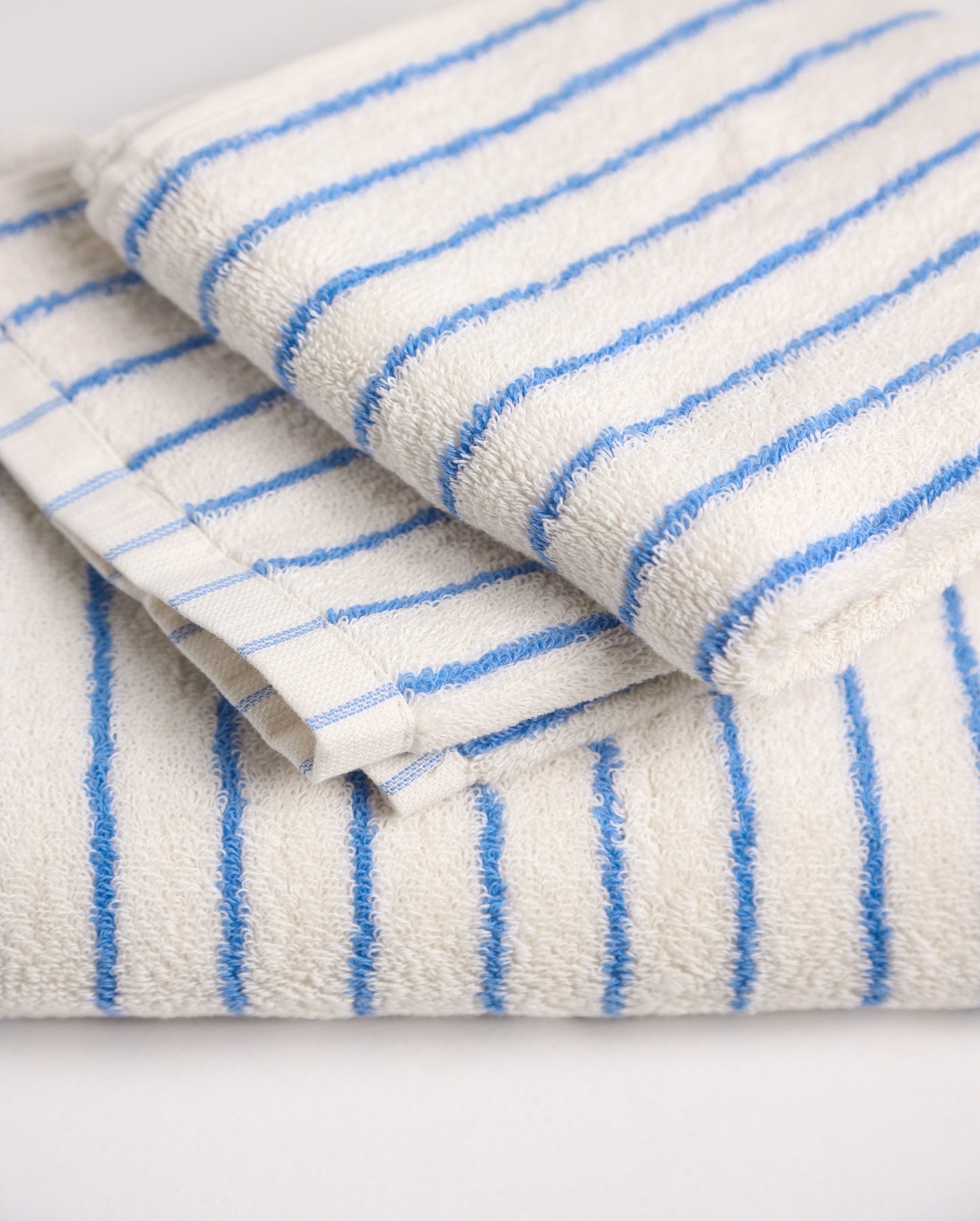 Набір рушників Білий у блакитну смужку