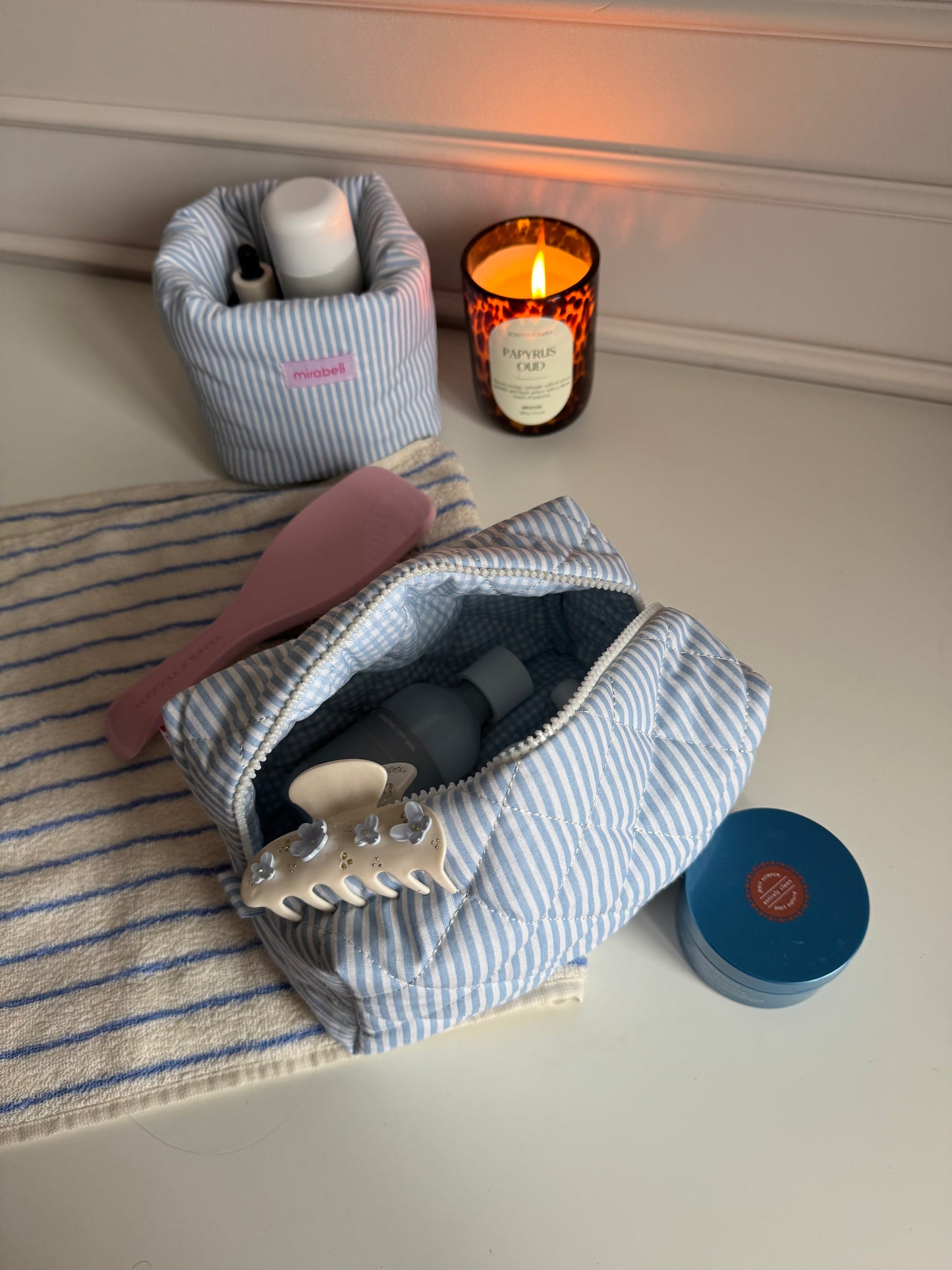 Блакитна смужка cosmetic bag