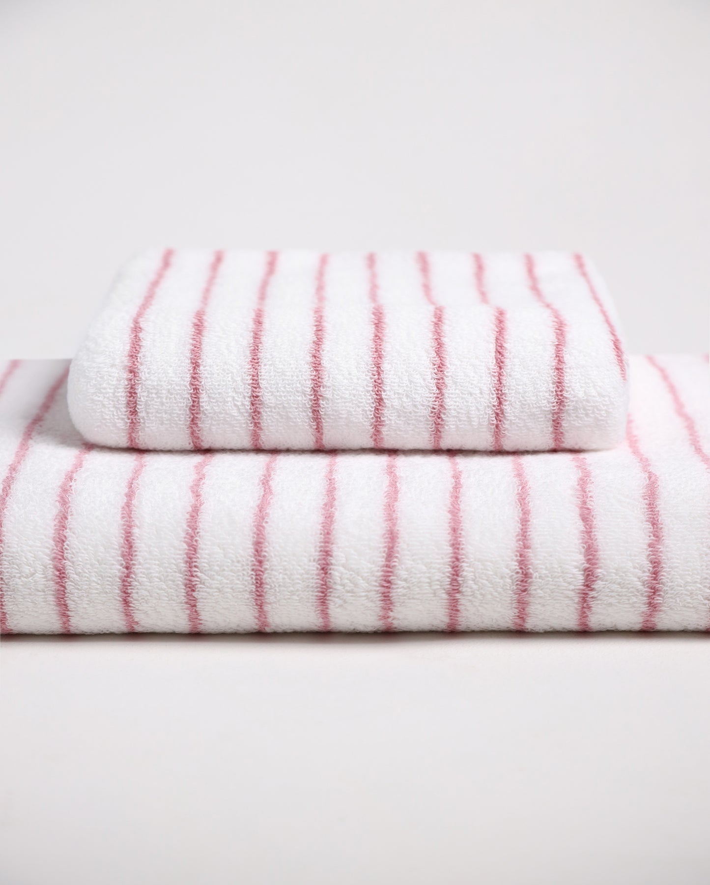 Набір рушників Білий у рожеву смужку