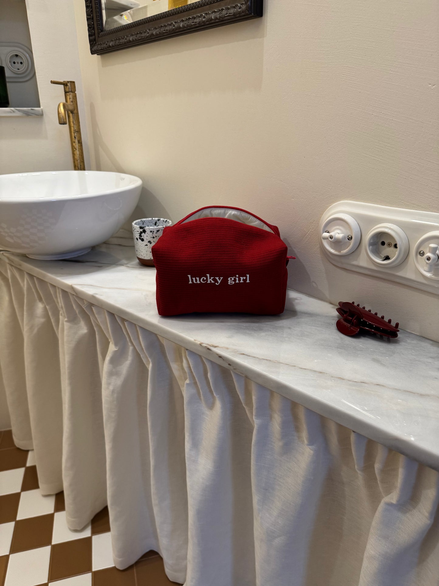 Вафля вишнева з вишивкою "Lucky girl"