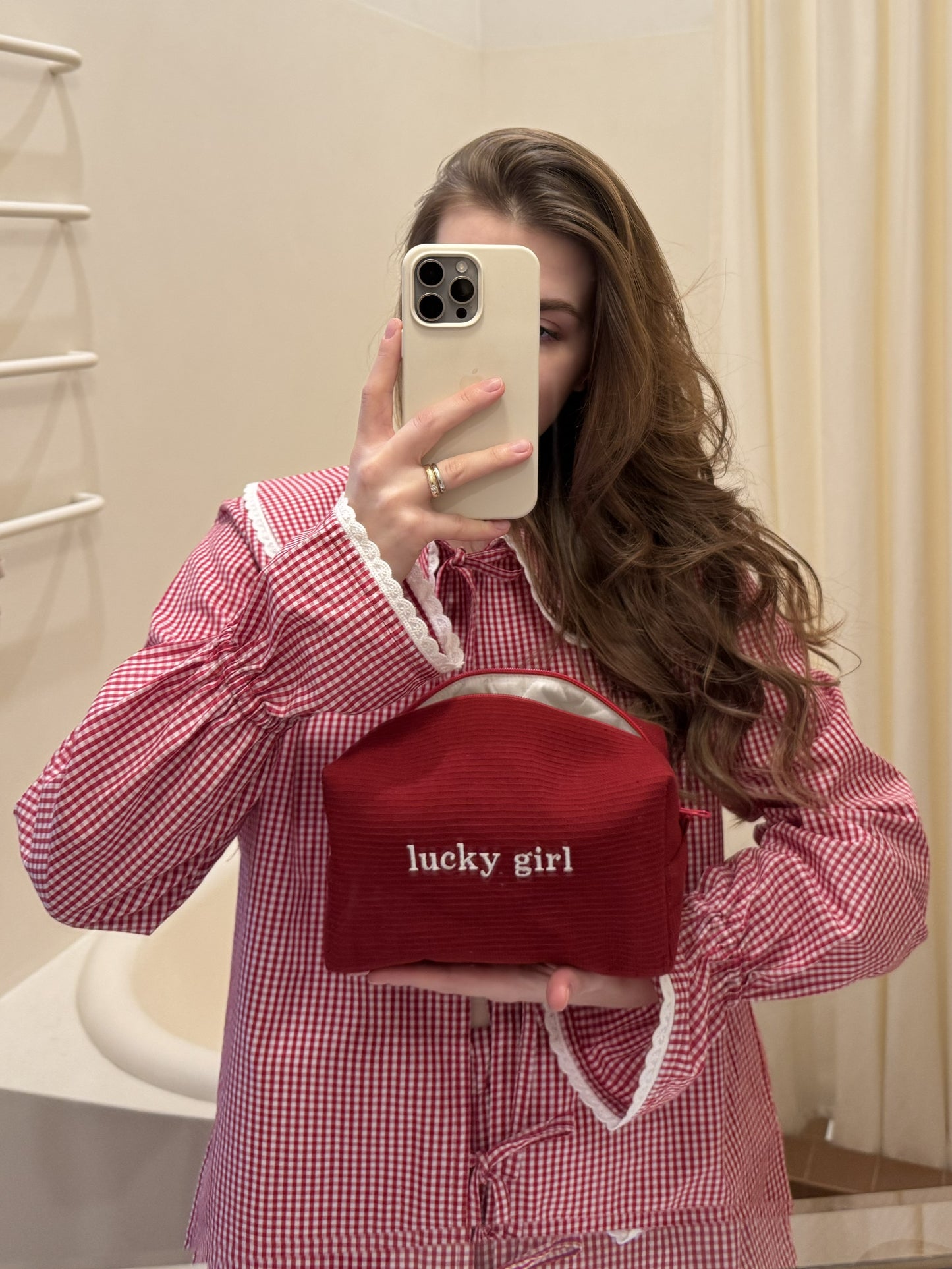 Вафля вишнева з вишивкою "Lucky girl"