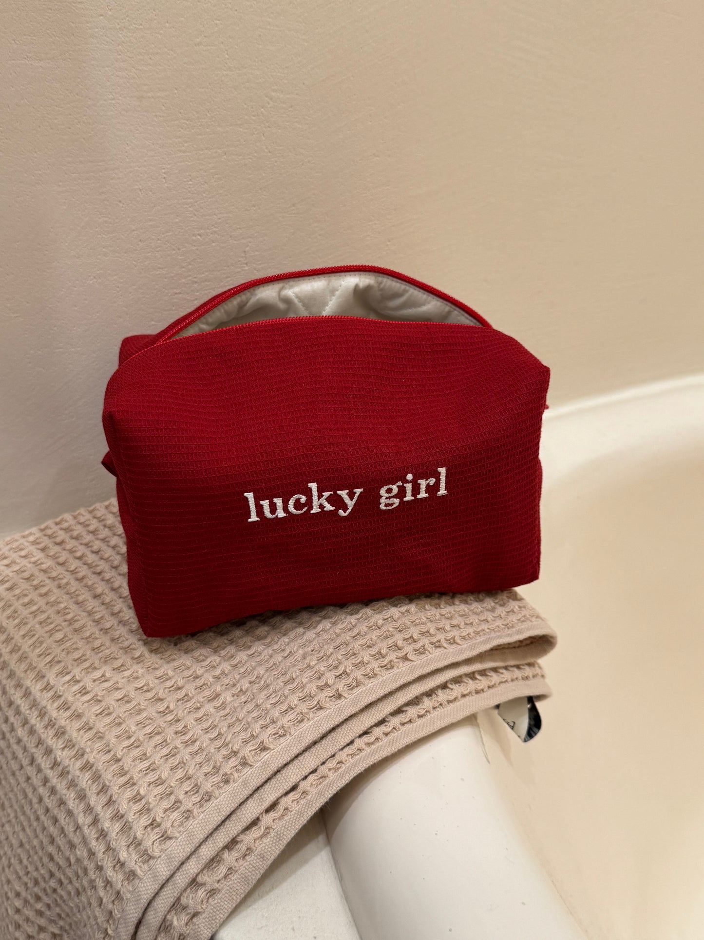 Вафля вишнева з вишивкою "Lucky girl"