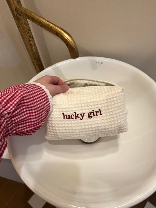 Вафля молочна з вишивкою "Lucky girl"