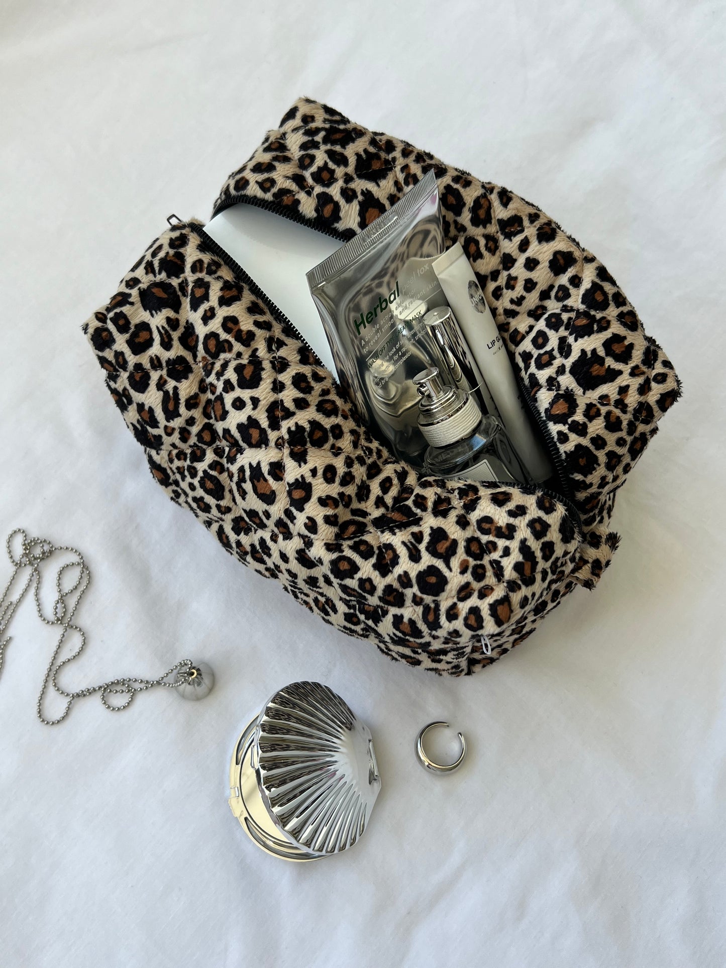 Леопардова